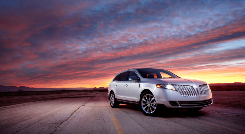 Illustration for article titled 2010 Lincoln MKT: Crossover For The Super-Segmented Masses